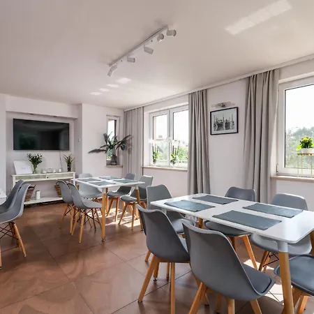 ゲストハウス Sleeply Zlotniki