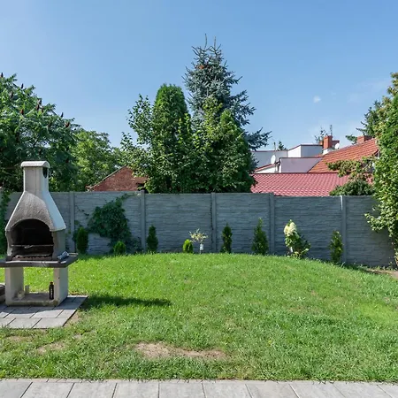 Sleeply Zlotniki Guest house *